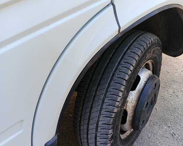 Мерседес Sprinter 2004 у Болграде на Automoto.ua Білий Мерседес Sprinter, об'ємом двигуна 2.15 л та пробігом 365 тис. км за 16400 $, фото 8 на Automoto.ua