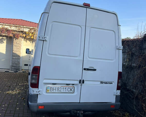 Белый Мерседес Sprinter, объемом двигателя 2.15 л и пробегом 647 тыс. км за 9000 $, фото 11 на Automoto.ua