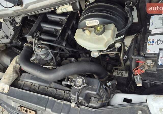 Белый Мерседес Sprinter, объемом двигателя 2.2 л и пробегом 264 тыс. км за 9900 $, фото 25 на Automoto.ua