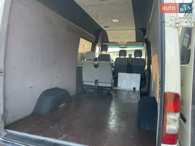 Белый Мерседес Sprinter, объемом двигателя 2.7 л и пробегом 545 тыс. км за 11400 $, фото 20 на Automoto.ua