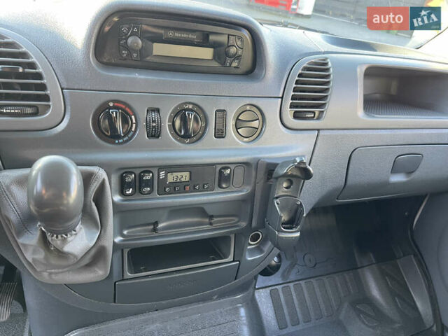 Белый Мерседес Sprinter, объемом двигателя 2.7 л и пробегом 545 тыс. км за 11400 $, фото 14 на Automoto.ua