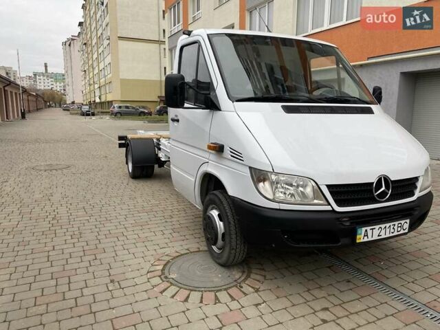 Білий Мерседес Sprinter, об'ємом двигуна 2.2 л та пробігом 430 тис. км за 9900 $, фото 1 на Automoto.ua