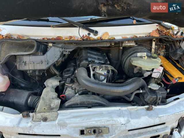 Белый Мерседес Sprinter, объемом двигателя 2.15 л и пробегом 647 тыс. км за 9000 $, фото 5 на Automoto.ua