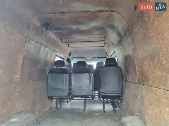 Белый Мерседес Sprinter, объемом двигателя 0 л и пробегом 390 тыс. км за 6600 $, фото 10 на Automoto.ua