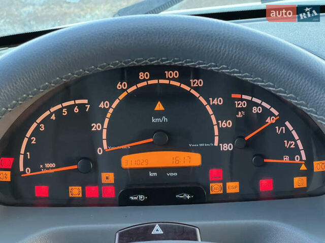 Белый Мерседес Sprinter, объемом двигателя 2.2 л и пробегом 311 тыс. км за 10300 $, фото 39 на Automoto.ua