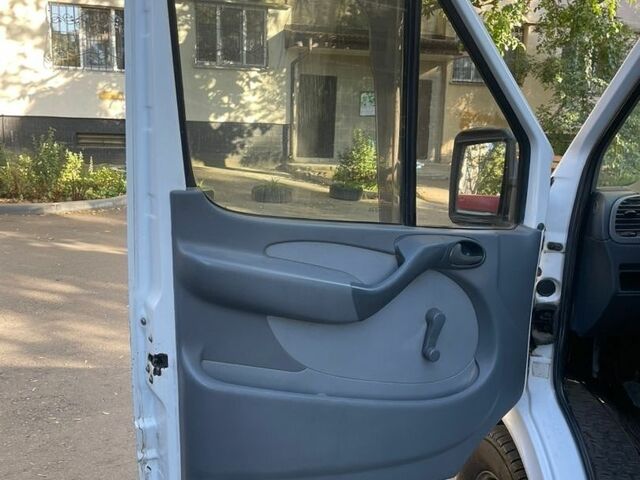 Білий Мерседес Sprinter, об'ємом двигуна 0 л та пробігом 806 тис. км за 5200 $, фото 11 на Automoto.ua