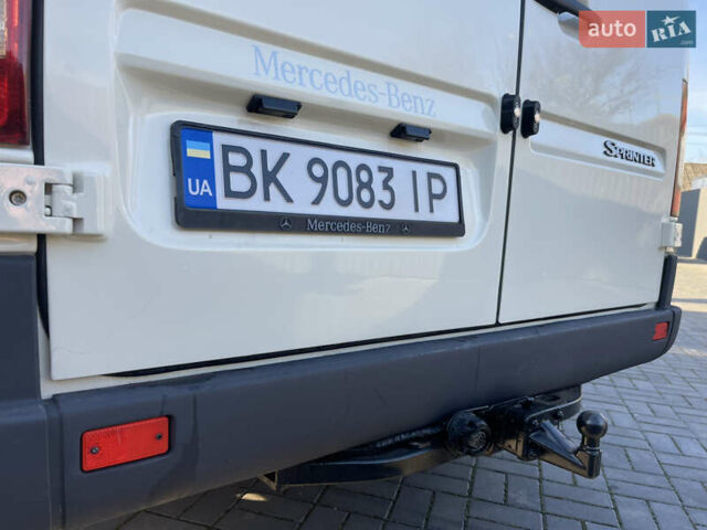Белый Мерседес Sprinter, объемом двигателя 2.7 л и пробегом 545 тыс. км за 11400 $, фото 12 на Automoto.ua