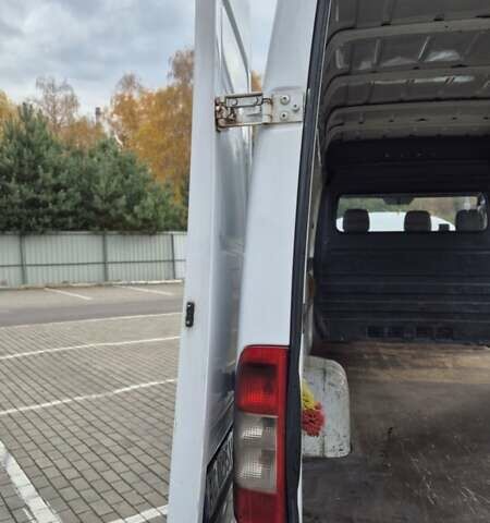 Белый Мерседес Sprinter, объемом двигателя 2.2 л и пробегом 264 тыс. км за 9900 $, фото 27 на Automoto.ua
