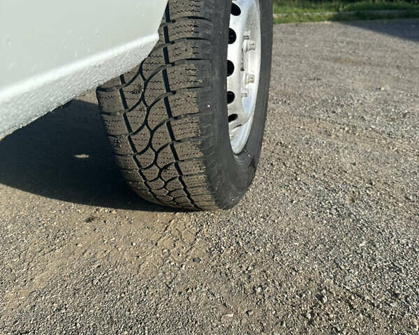 Белый Мерседес Sprinter, объемом двигателя 2.1 л и пробегом 500 тыс. км за 8200 $, фото 9 на Automoto.ua