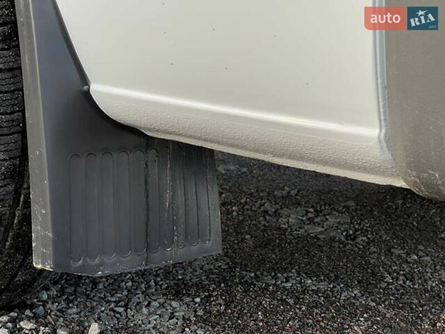 Белый Мерседес Sprinter, объемом двигателя 2.2 л и пробегом 311 тыс. км за 10300 $, фото 46 на Automoto.ua