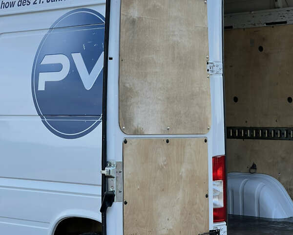 Белый Мерседес Sprinter, объемом двигателя 2.2 л и пробегом 311 тыс. км за 10300 $, фото 16 на Automoto.ua