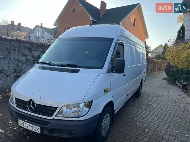 Белый Мерседес Sprinter, объемом двигателя 2.15 л и пробегом 647 тыс. км за 9000 $, фото 7 на Automoto.ua