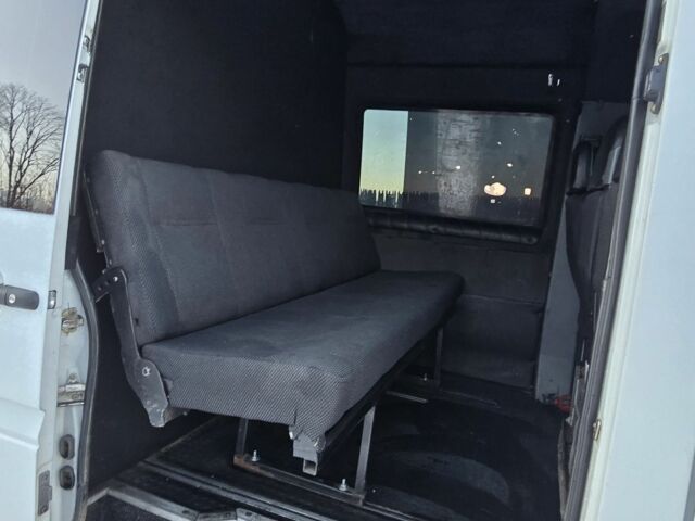 Белый Мерседес Sprinter, объемом двигателя 2.1 л и пробегом 661 тыс. км за 8700 $, фото 12 на Automoto.ua