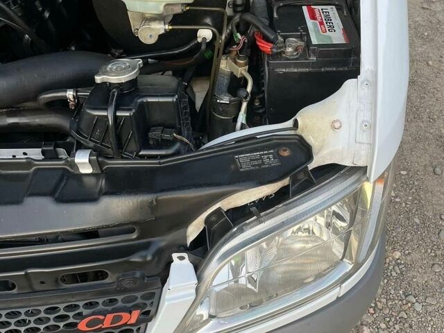 Білий Мерседес Sprinter, об'ємом двигуна 2.2 л та пробігом 165 тис. км за 15800 $, фото 57 на Automoto.ua