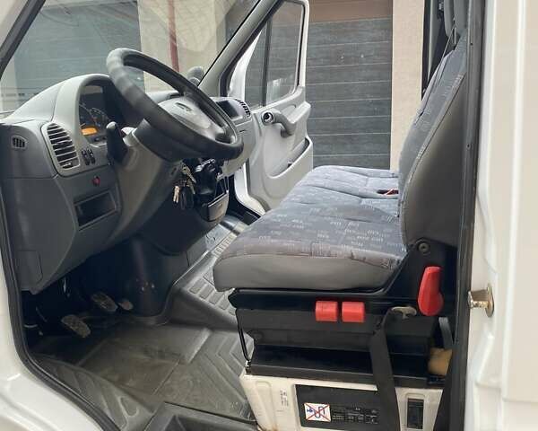 Білий Мерседес Sprinter, об'ємом двигуна 2.2 л та пробігом 430 тис. км за 9900 $, фото 20 на Automoto.ua