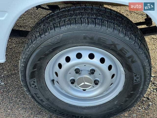 Белый Мерседес Sprinter, объемом двигателя 2.2 л и пробегом 311 тыс. км за 10300 $, фото 49 на Automoto.ua