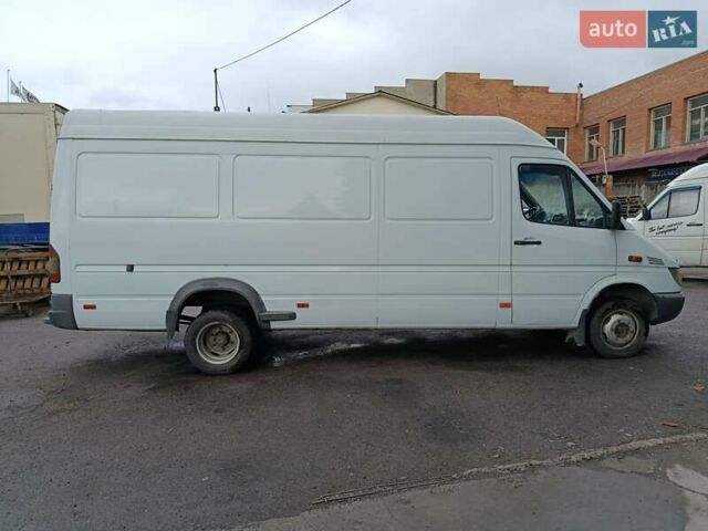 Белый Мерседес Sprinter, объемом двигателя 2.2 л и пробегом 770 тыс. км за 10500 $, фото 8 на Automoto.ua