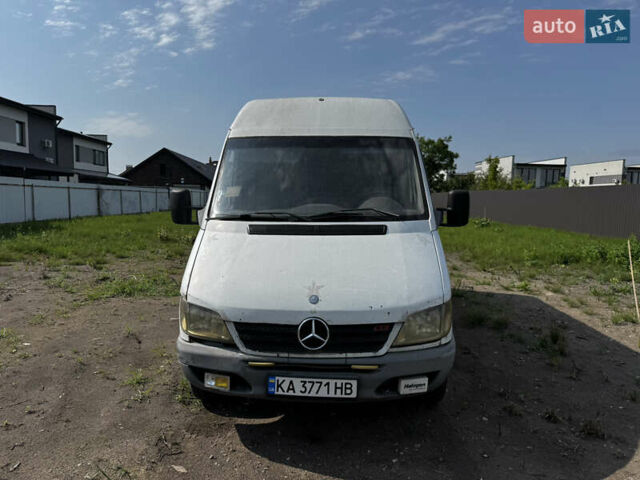 Белый Мерседес Sprinter, объемом двигателя 2.15 л и пробегом 458 тыс. км за 5100 $, фото 1 на Automoto.ua