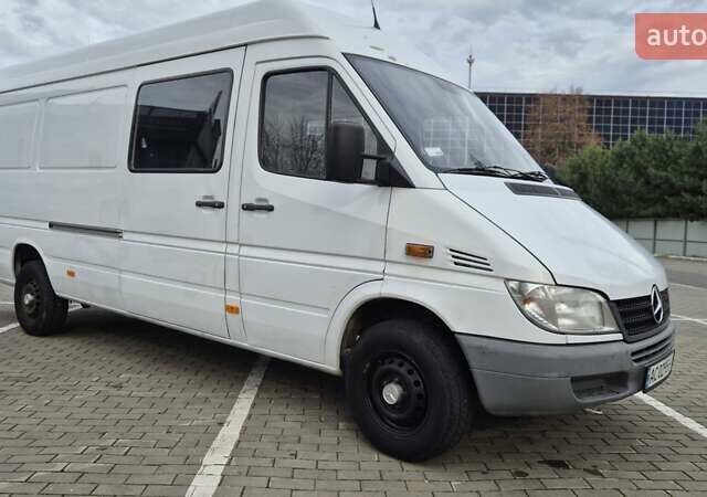 Белый Мерседес Sprinter, объемом двигателя 2.2 л и пробегом 264 тыс. км за 9900 $, фото 11 на Automoto.ua
