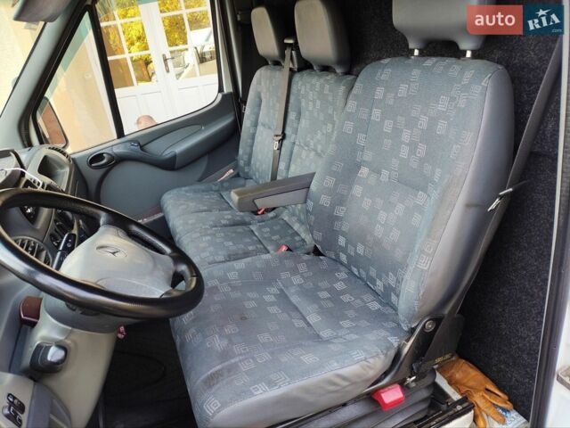 Белый Мерседес Sprinter, объемом двигателя 2.7 л и пробегом 700 тыс. км за 9300 $, фото 21 на Automoto.ua