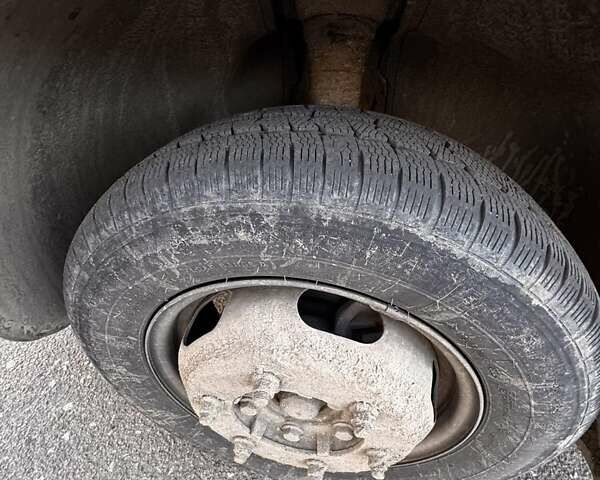 Белый Мерседес Sprinter, объемом двигателя 2.1 л и пробегом 220 тыс. км за 6000 $, фото 5 на Automoto.ua