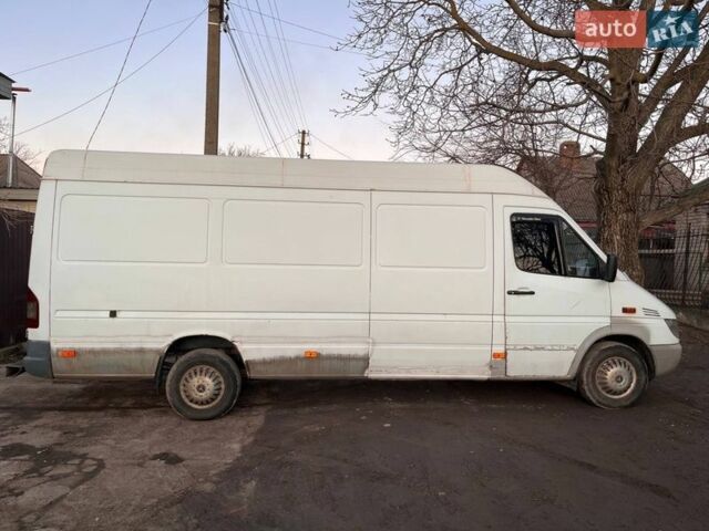 Белый Мерседес Sprinter, объемом двигателя 2.15 л и пробегом 770 тыс. км за 6500 $, фото 1 на Automoto.ua