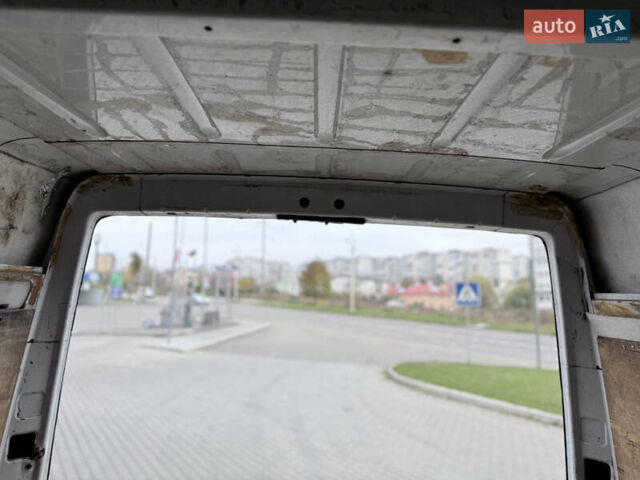Мерседес Sprinter 2004 у Хмельницькому на Automoto.ua Білий Мерседес Sprinter, об'ємом двигуна 2.15 л та пробігом 200 тис. км за 7400 $, фото 12 на Automoto.ua
