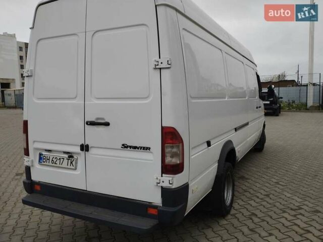 Белый Мерседес Sprinter, объемом двигателя 2.7 л и пробегом 980 тыс. км за 16800 $, фото 1 на Automoto.ua