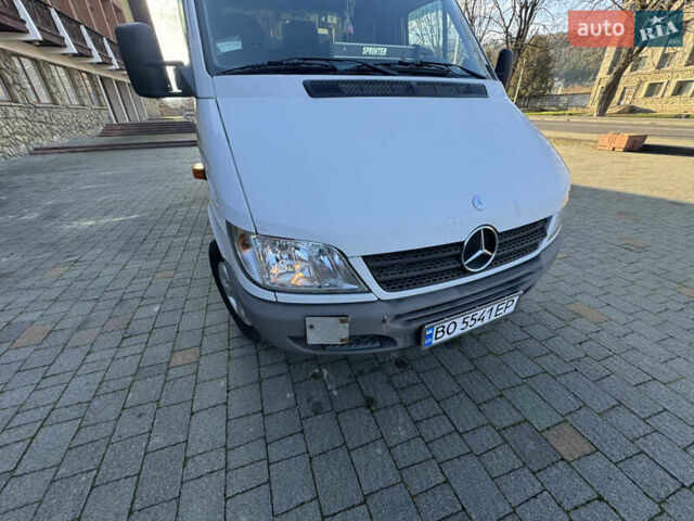 Белый Мерседес Sprinter, объемом двигателя 2.15 л и пробегом 530 тыс. км за 9400 $, фото 5 на Automoto.ua