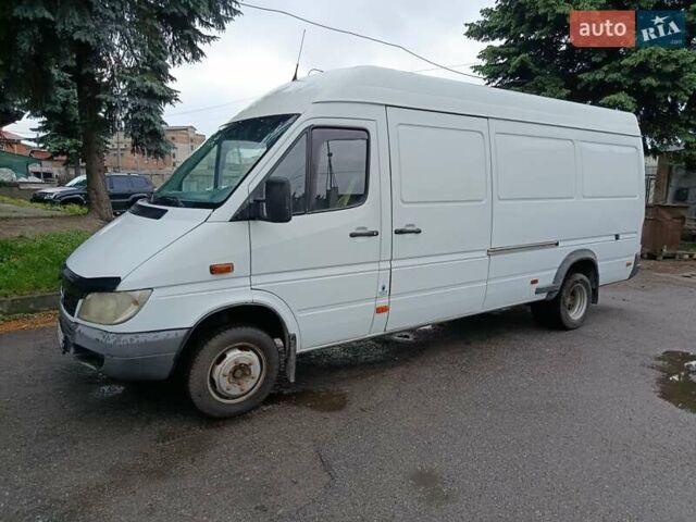 Белый Мерседес Sprinter, объемом двигателя 2.2 л и пробегом 770 тыс. км за 10500 $, фото 1 на Automoto.ua