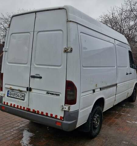 Белый Мерседес Sprinter, объемом двигателя 2.15 л и пробегом 511 тыс. км за 6000 $, фото 4 на Automoto.ua