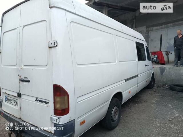Белый Мерседес Sprinter, объемом двигателя 2.15 л и пробегом 577 тыс. км за 9000 $, фото 25 на Automoto.ua