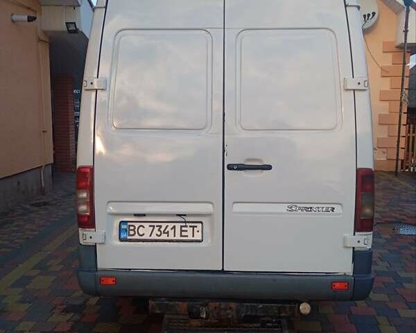 Белый Мерседес Sprinter, объемом двигателя 2.7 л и пробегом 564 тыс. км за 13500 $, фото 9 на Automoto.ua