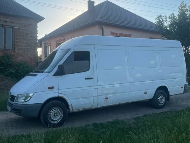 Білий Мерседес Sprinter, об'ємом двигуна 2.1 л та пробігом 320 тис. км за 5700 $, фото 4 на Automoto.ua