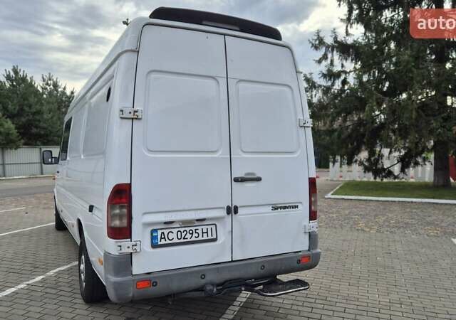 Белый Мерседес Sprinter, объемом двигателя 2.2 л и пробегом 264 тыс. км за 9900 $, фото 10 на Automoto.ua