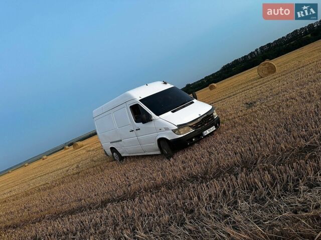 Белый Мерседес Sprinter, объемом двигателя 2.15 л и пробегом 500 тыс. км за 5200 $, фото 7 на Automoto.ua