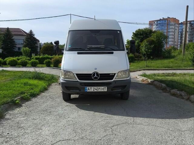 Білий Мерседес Sprinter, об'ємом двигуна 2.3 л та пробігом 600 тис. км за 5500 $, фото 1 на Automoto.ua