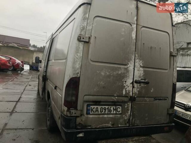 Белый Мерседес Sprinter, объемом двигателя 2.2 л и пробегом 315 тыс. км за 4570 $, фото 6 на Automoto.ua