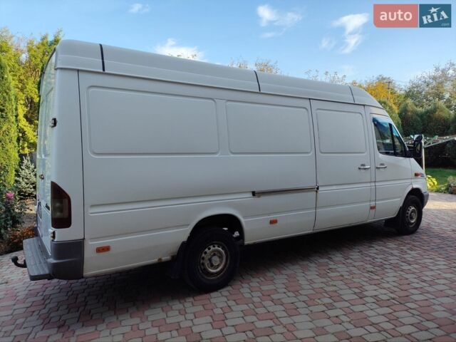 Белый Мерседес Sprinter, объемом двигателя 2.7 л и пробегом 700 тыс. км за 9300 $, фото 5 на Automoto.ua