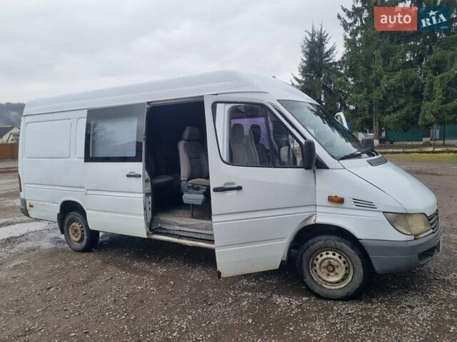 Белый Мерседес Sprinter, объемом двигателя 0 л и пробегом 390 тыс. км за 6600 $, фото 1 на Automoto.ua