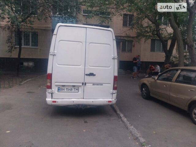 Белый Мерседес Sprinter, объемом двигателя 0 л и пробегом 500 тыс. км за 5500 $, фото 5 на Automoto.ua