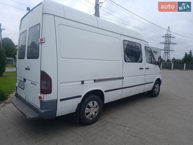 Белый Мерседес Sprinter, объемом двигателя 2.1 л и пробегом 200 тыс. км за 9000 $, фото 16 на Automoto.ua