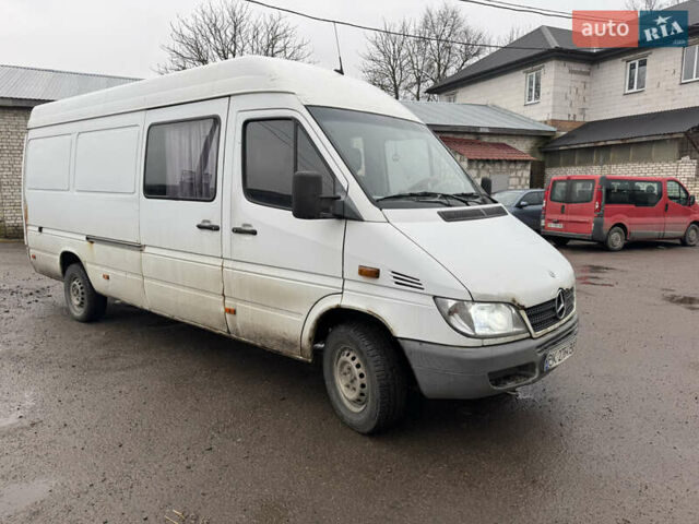 Білий Мерседес Sprinter, об'ємом двигуна 2.7 л та пробігом 338 тис. км за 7500 $, фото 4 на Automoto.ua