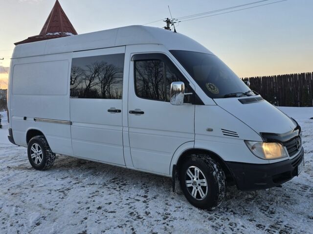 Белый Мерседес Sprinter, объемом двигателя 2.1 л и пробегом 661 тыс. км за 8700 $, фото 2 на Automoto.ua