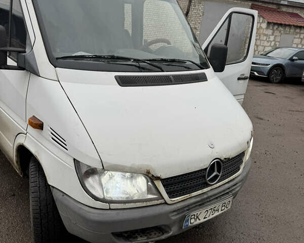 Білий Мерседес Sprinter, об'ємом двигуна 2.7 л та пробігом 338 тис. км за 7500 $, фото 9 на Automoto.ua
