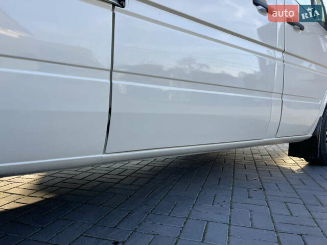 Белый Мерседес Sprinter, объемом двигателя 2.7 л и пробегом 545 тыс. км за 11400 $, фото 13 на Automoto.ua