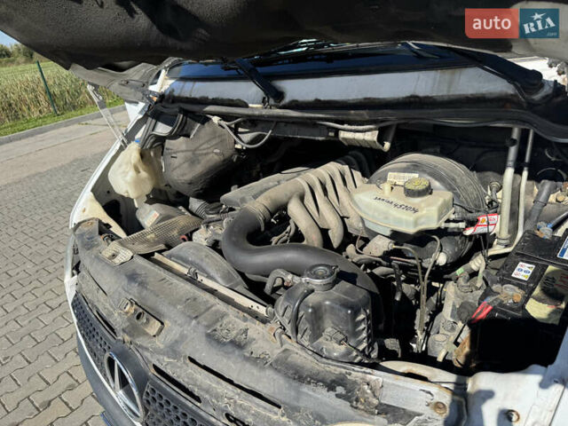 Білий Мерседес Sprinter, об'ємом двигуна 2.7 л та пробігом 450 тис. км за 17000 $, фото 38 на Automoto.ua