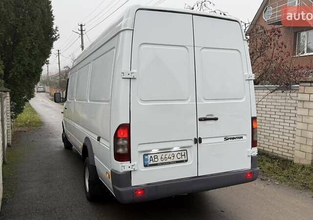 Белый Мерседес Sprinter, объемом двигателя 2.1 л и пробегом 833 тыс. км за 13900 $, фото 5 на Automoto.ua