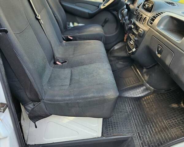 Білий Мерседес Sprinter, об'ємом двигуна 2.1 л та пробігом 350 тис. км за 6000 $, фото 16 на Automoto.ua