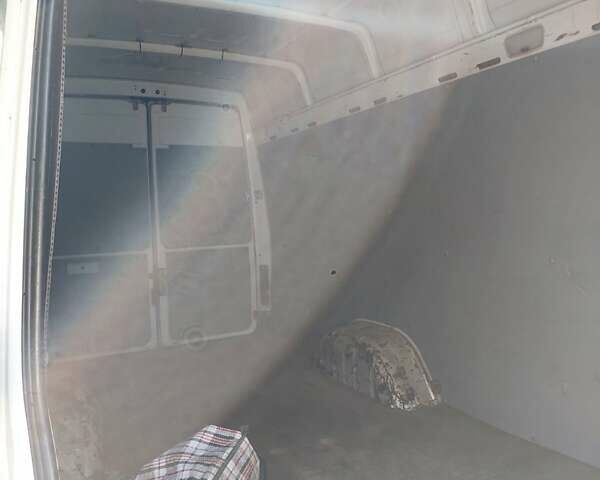 Белый Мерседес Sprinter, объемом двигателя 2.7 л и пробегом 495 тыс. км за 9000 $, фото 1 на Automoto.ua